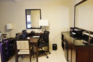 Desk Embassy Suites Elizabeth NJ Review