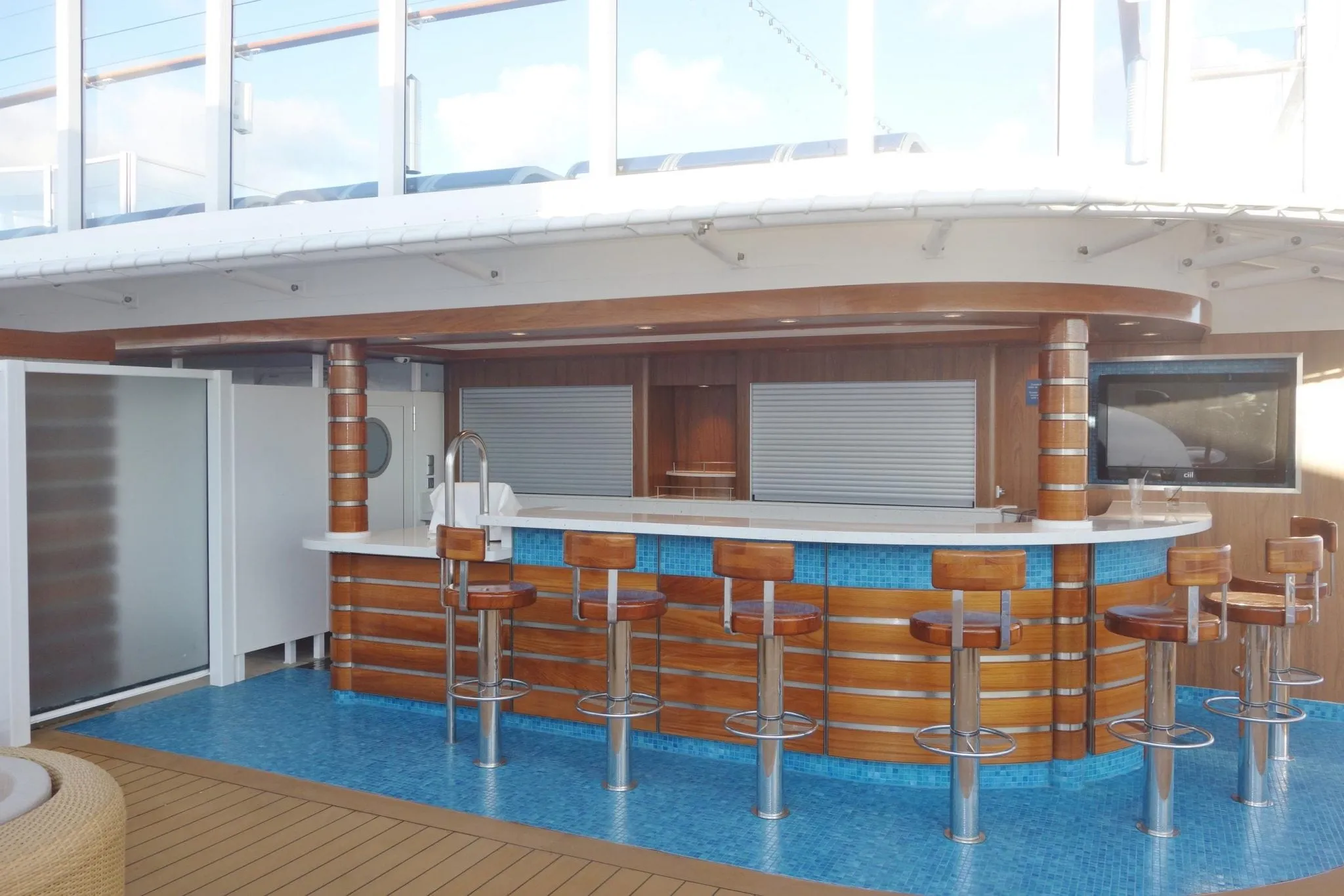 Norwegian Escape Bars