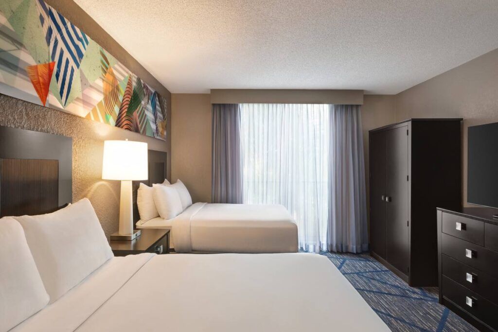 Embassy Suites Miami International Airport Double Bedroom