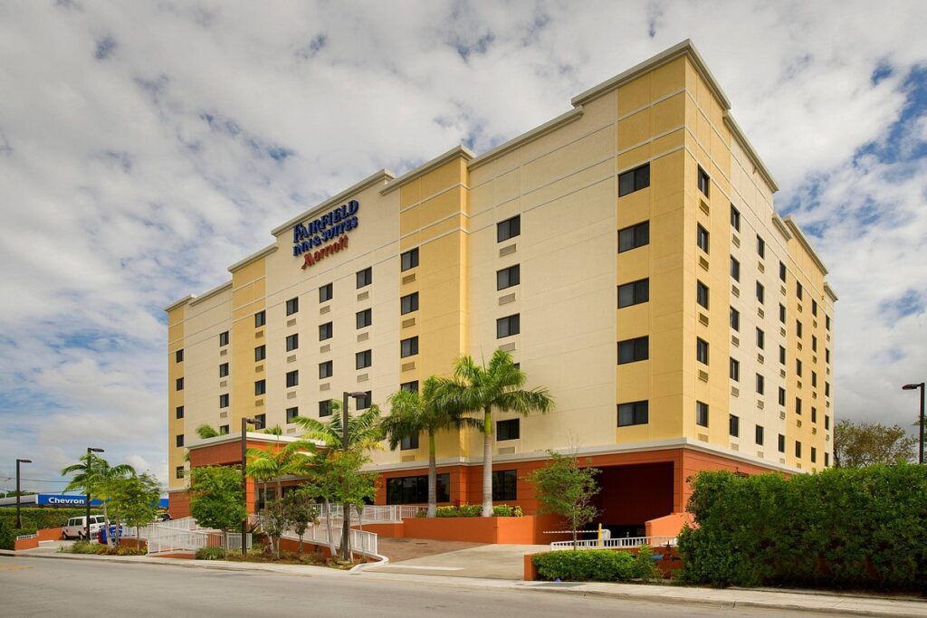 Fairfield Inn & Suites Miami Airport South Outside