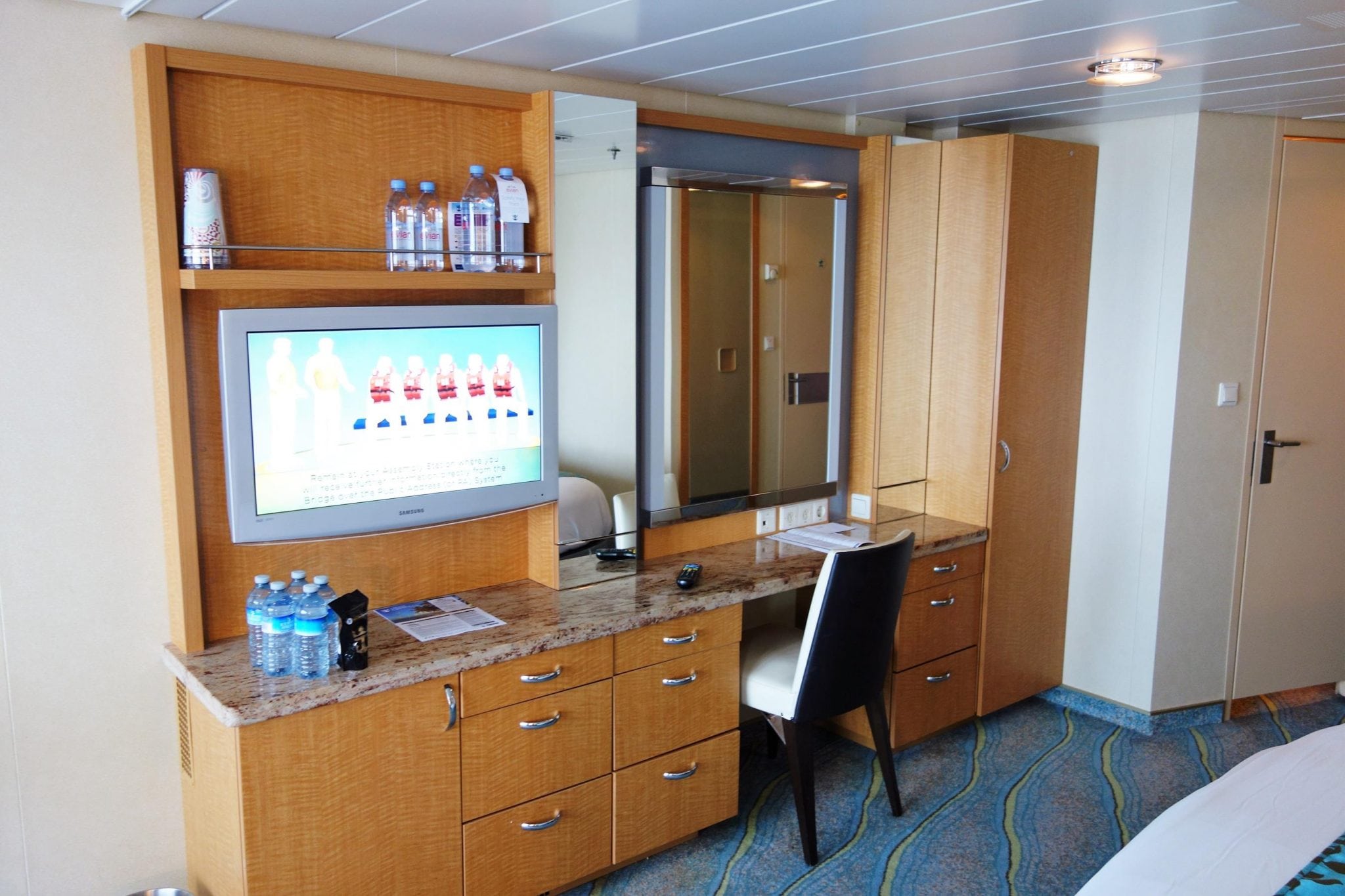 Our Latest Stateroom Review Oasis Of The Seas Junior Suite