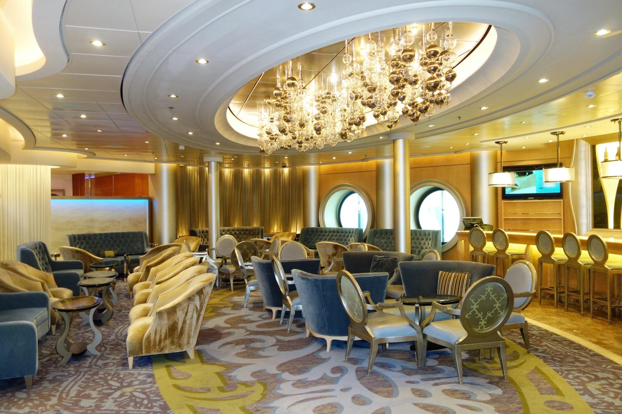 Our Complete Guide to the Oasis of the Seas Bars | EatSleepCruise.com