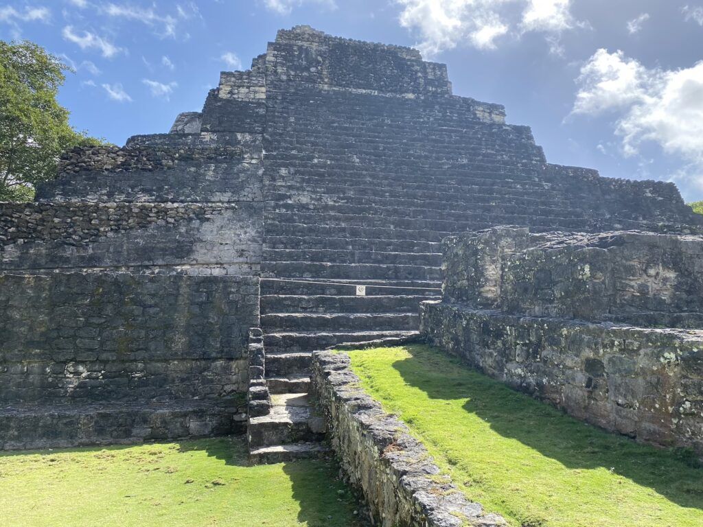 chacchoben mayan ruins costa maya mexico
