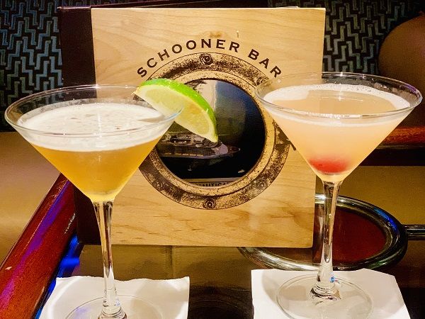 Drinks at Schooner Bar on Navigator of the Seas