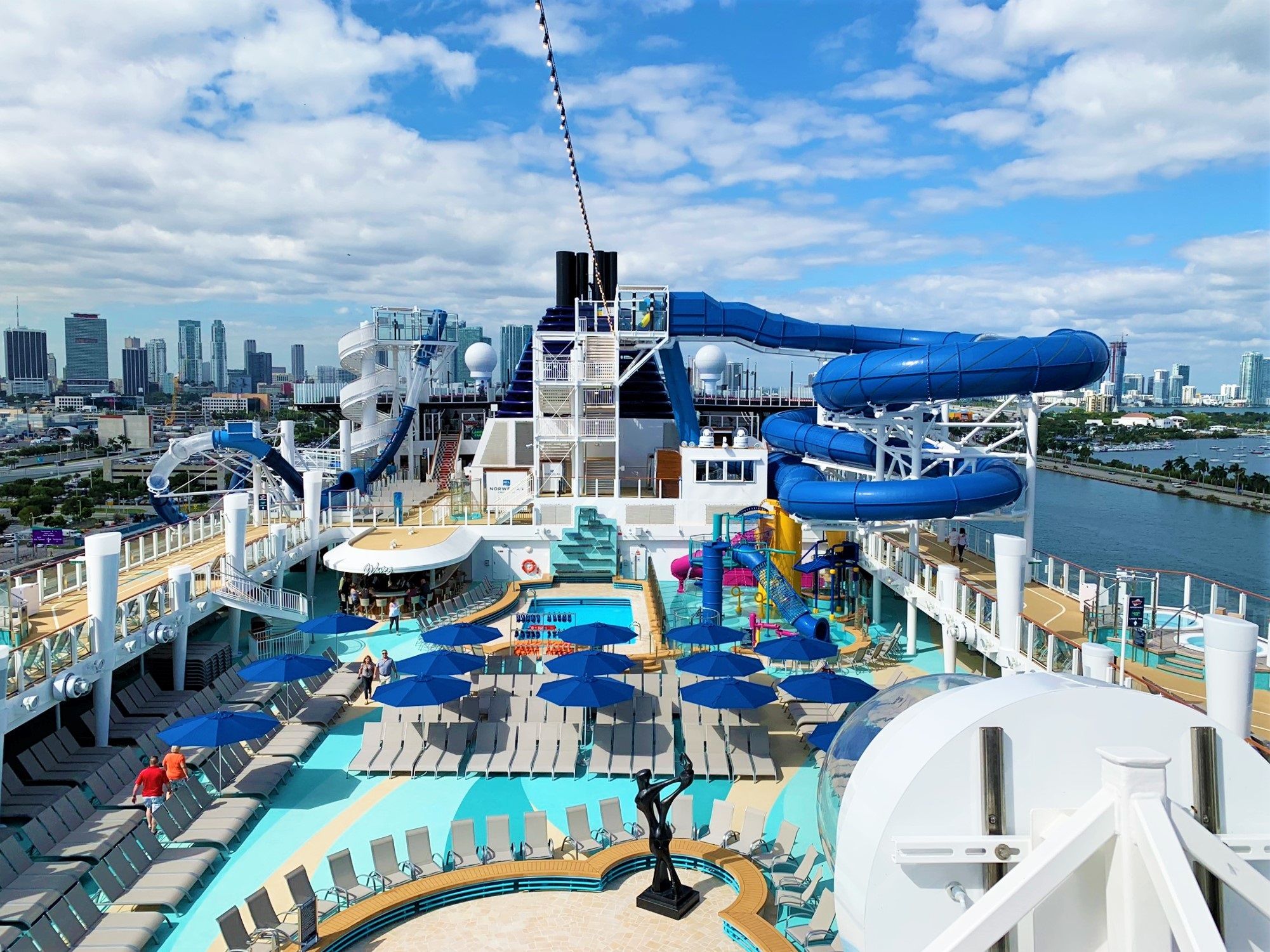 Pool Deck of Norwegian Encore