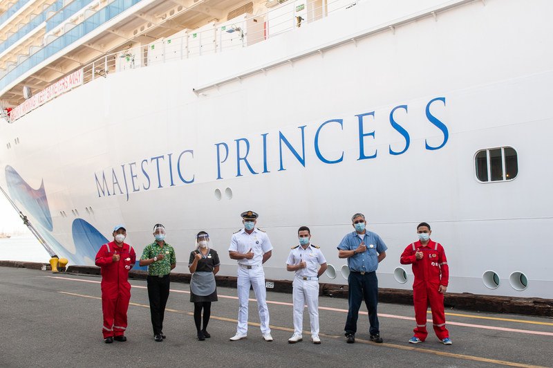 cruise ship crew vaccination