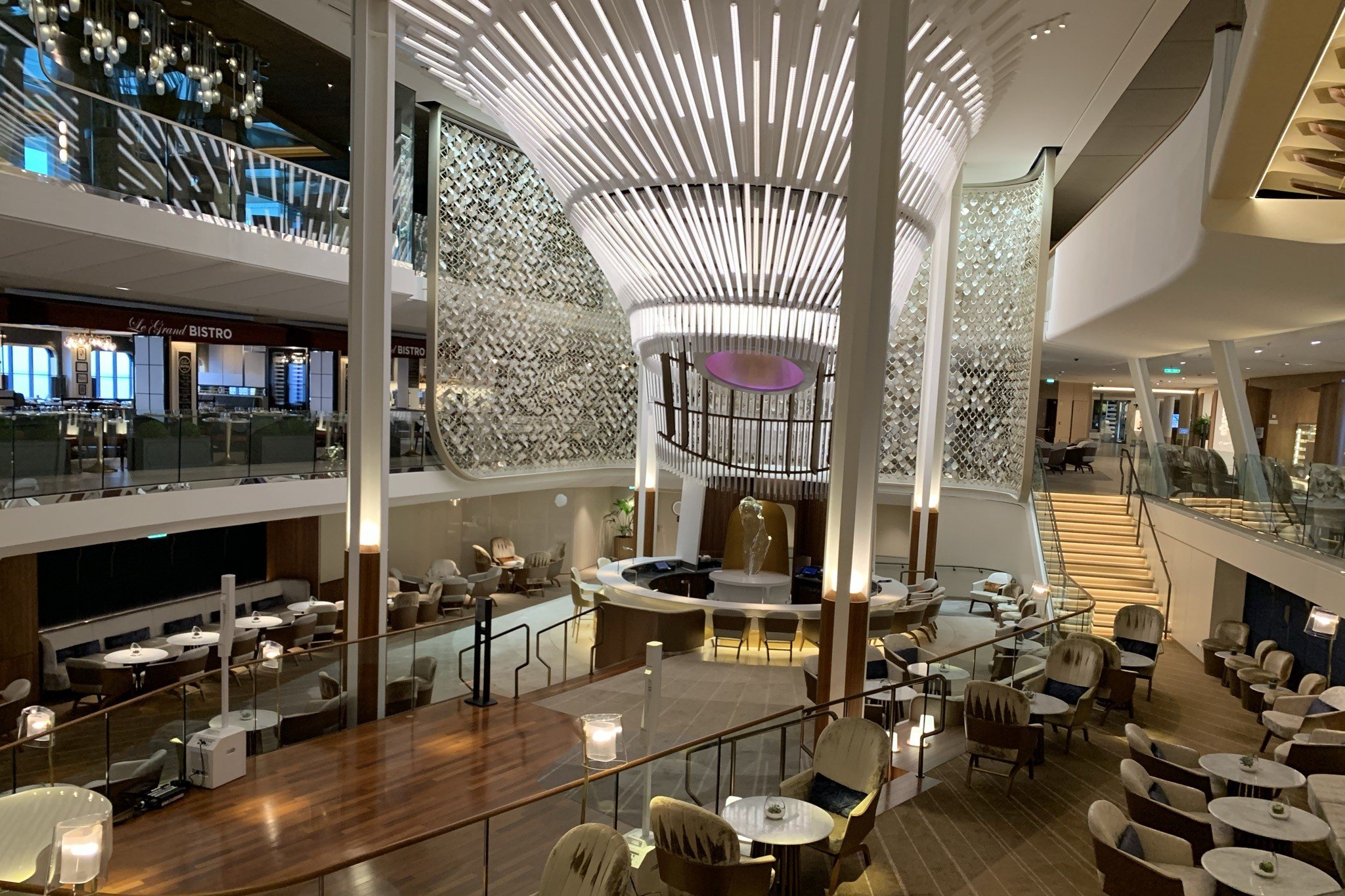 CelebrityEdgeMartiniBar