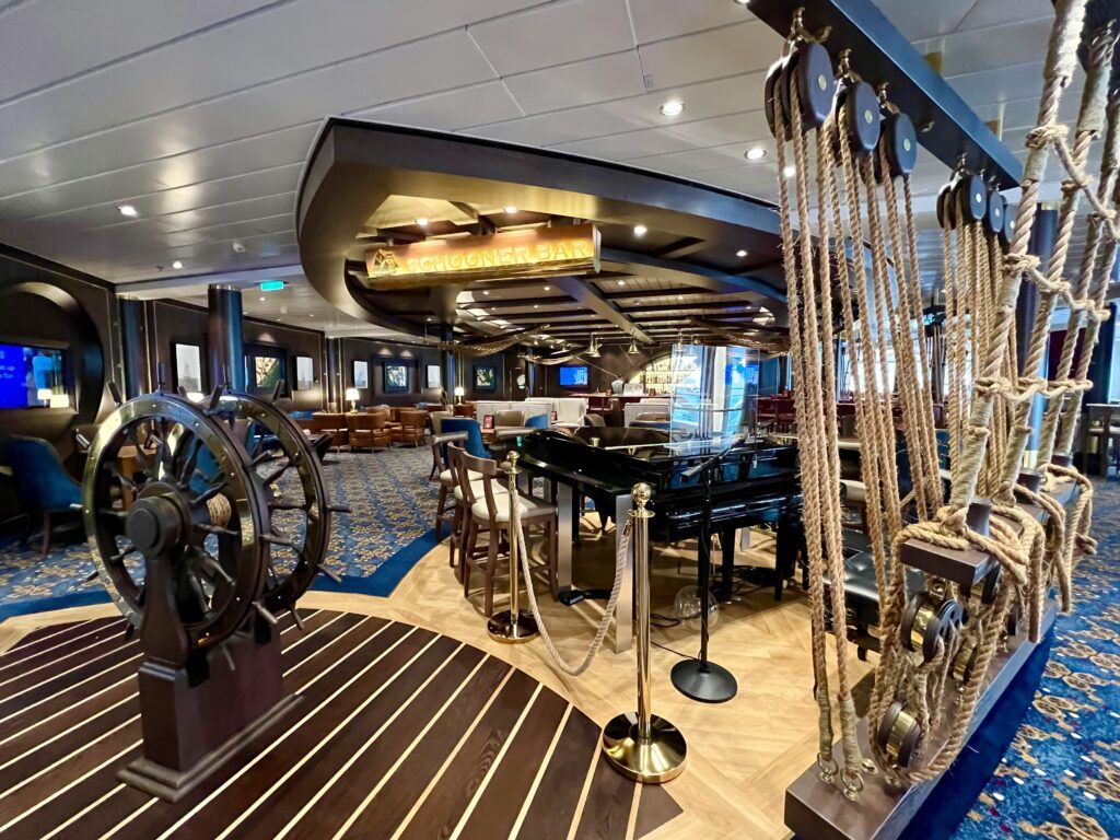 Schooner Bar on Odyssey of the Seas