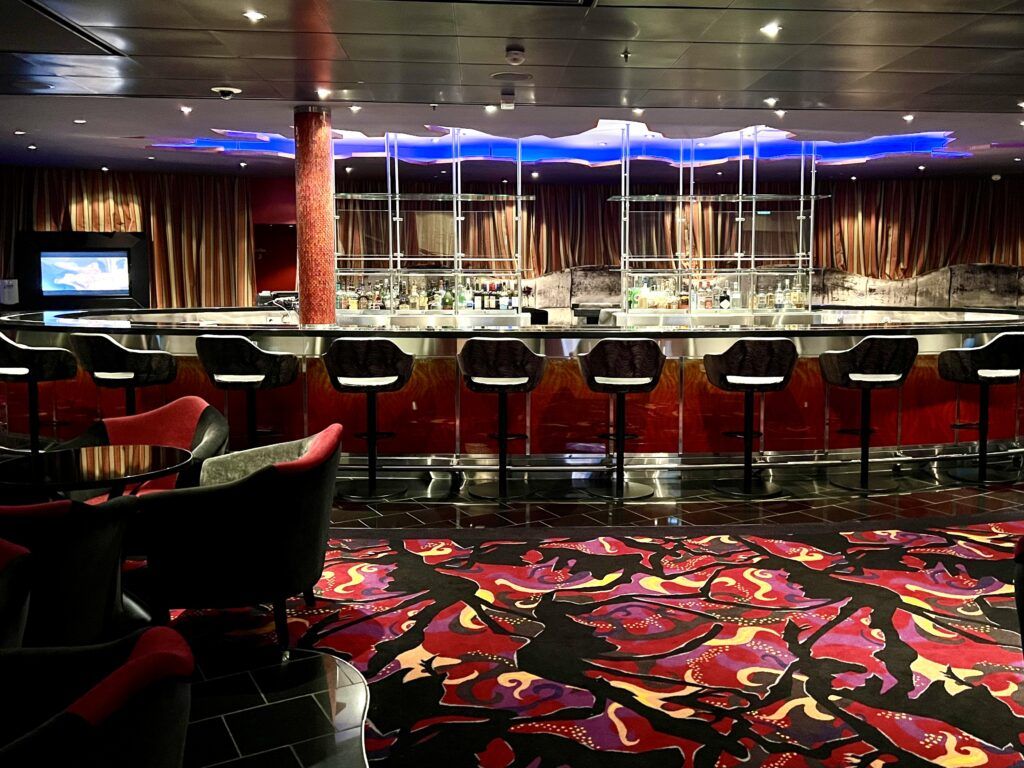 Amplified Oasis of the Seas bars