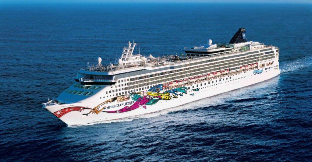 norwegian jewel exterior