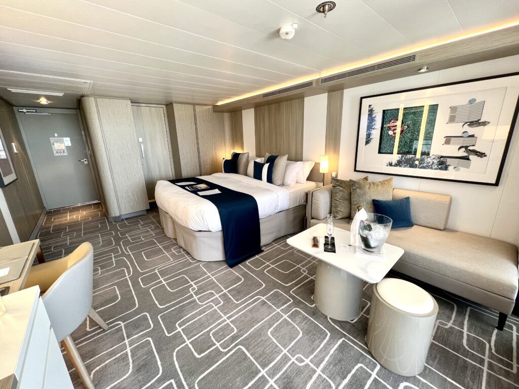 Suite room