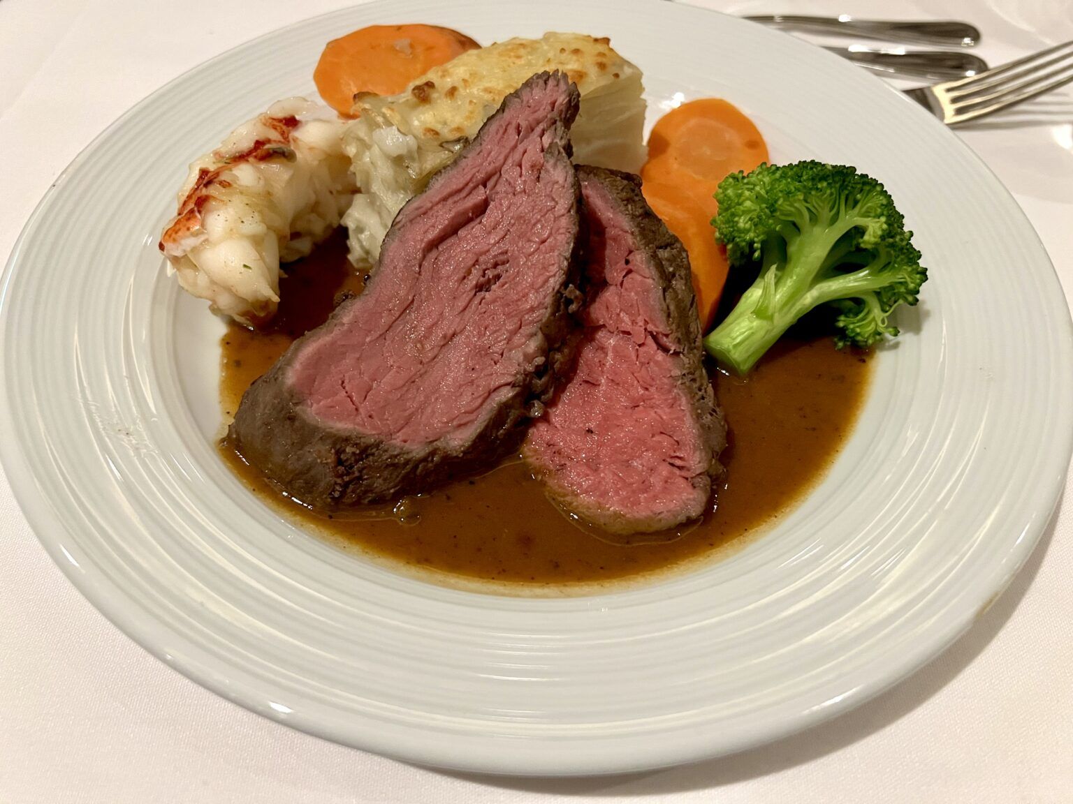 The Ultimate Wonder of the Seas Restaurant Guide With Menus!