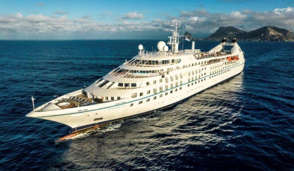 Windstar Cruises Celebrates 35 Years in Tahiti