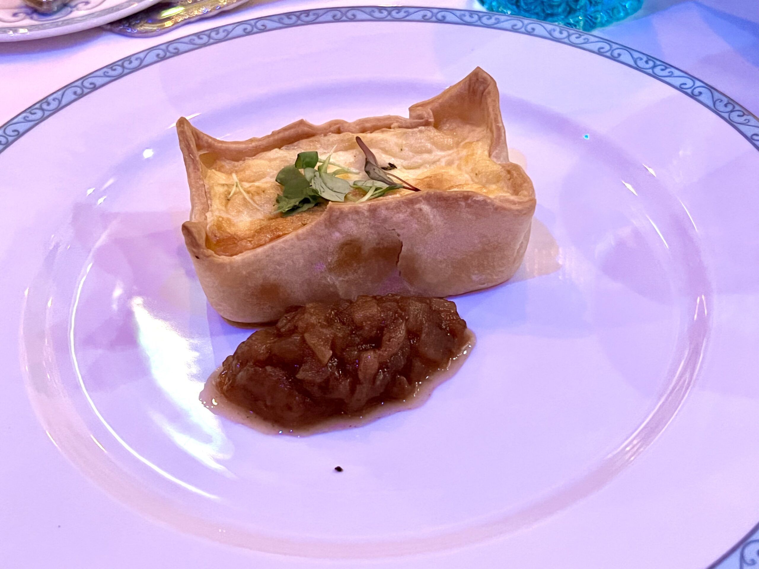 disney cruise breakfast and lunch