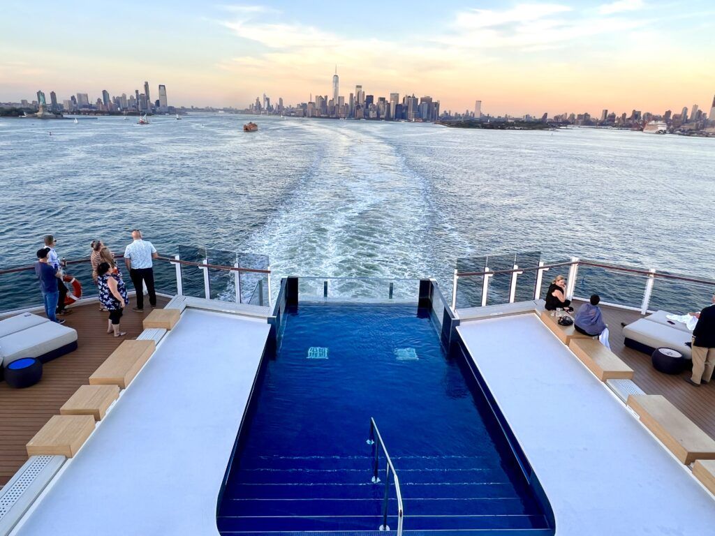 norwegian prima haven aft pool