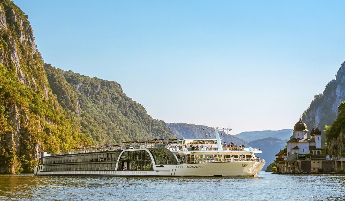 AmaWaterways Launches Free Land Packages for Select 2023 Cruises