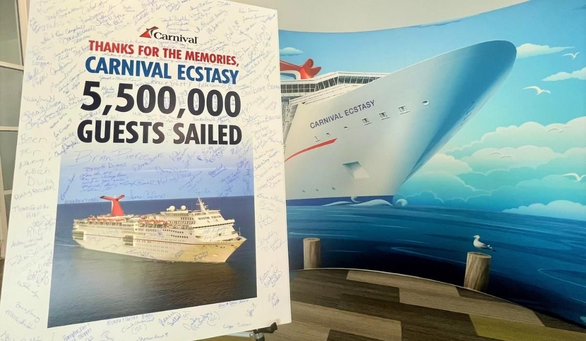 Carnival Ecstasy Sets Sail on Final Voyage