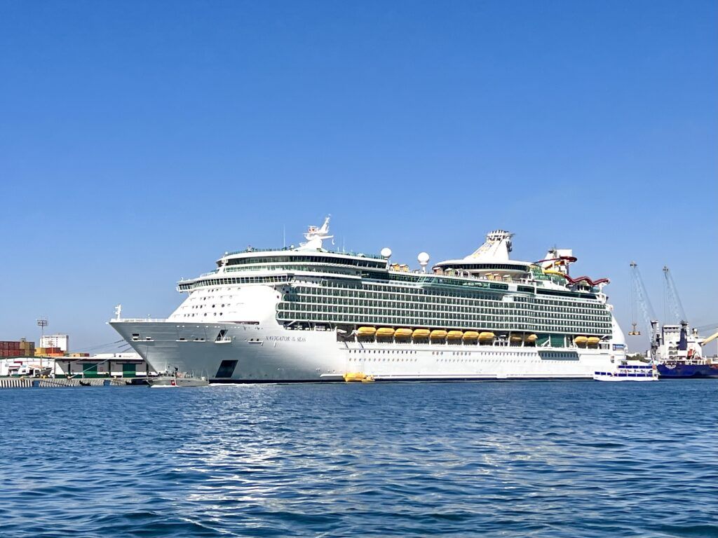 Navigator of the Seas, Cruise Ships