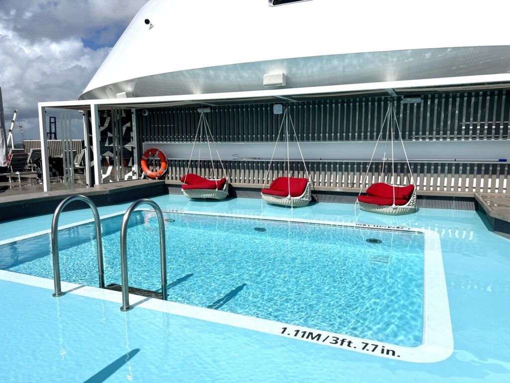 celebrity cruise suite benefits