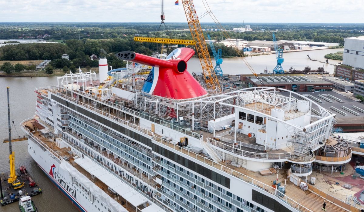 Carnival Jubilee Now Sporting Iconic Funnel feature