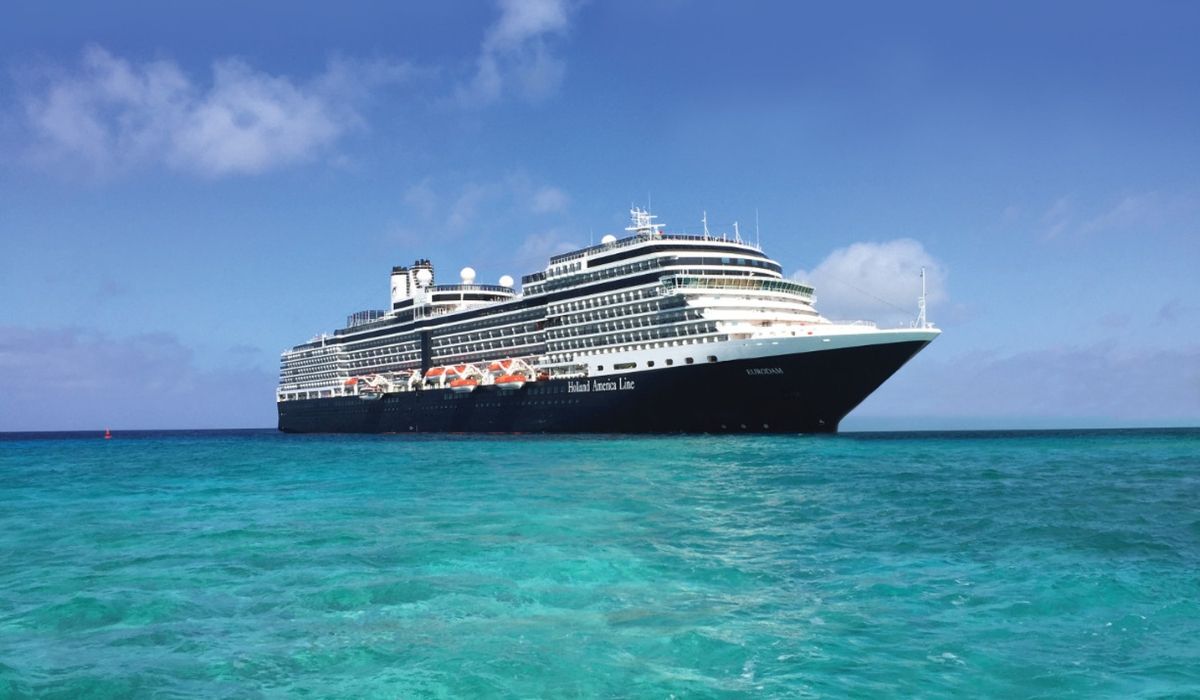 Holland America Debuts New Book Club in Partnership With Audible