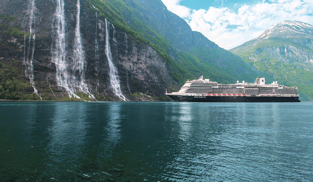 holland america cruise ship geirangerfjord