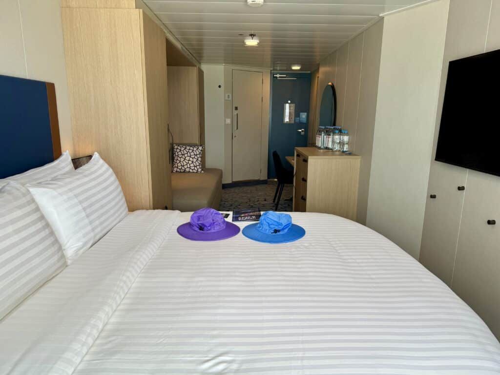 Utopia of the Seas balcony room