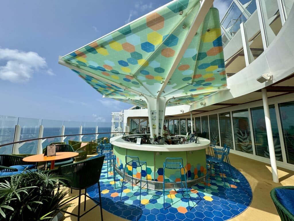 Utopia of the Seas bars