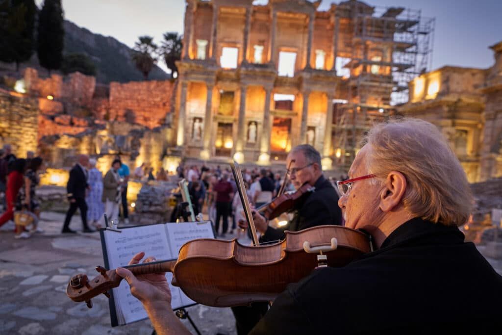 windstar cruises ephesus dinner event live music