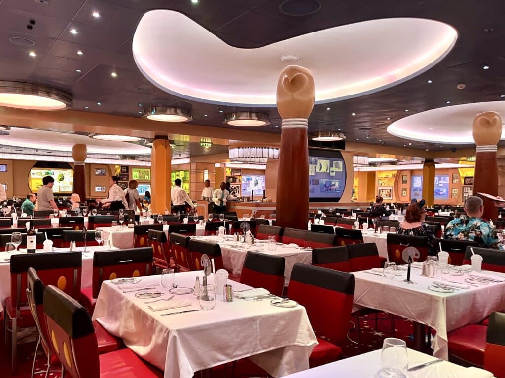 Disney Dream restaurants