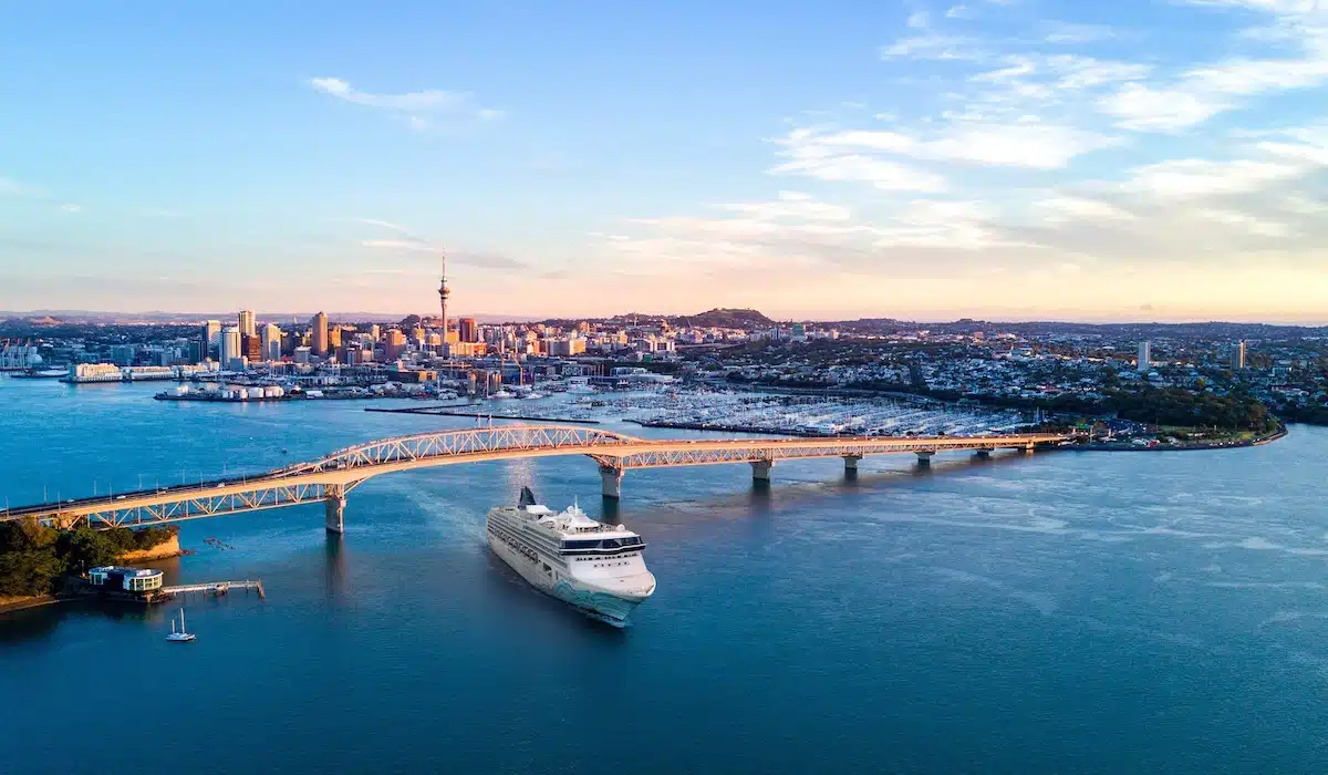 norwegian spirit in auckland new zealand