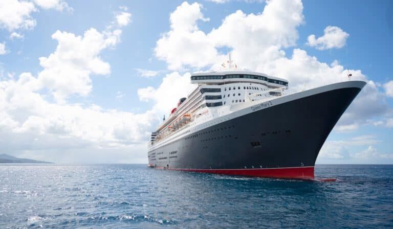 cunard queen mary 2 exterior