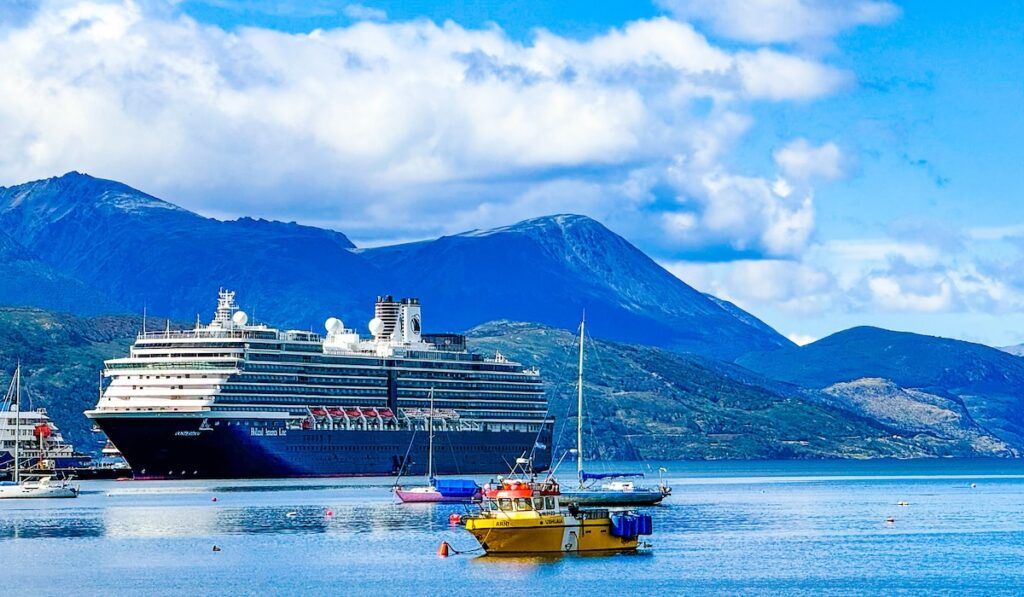 holland america oosterdam in ushuaia argentina