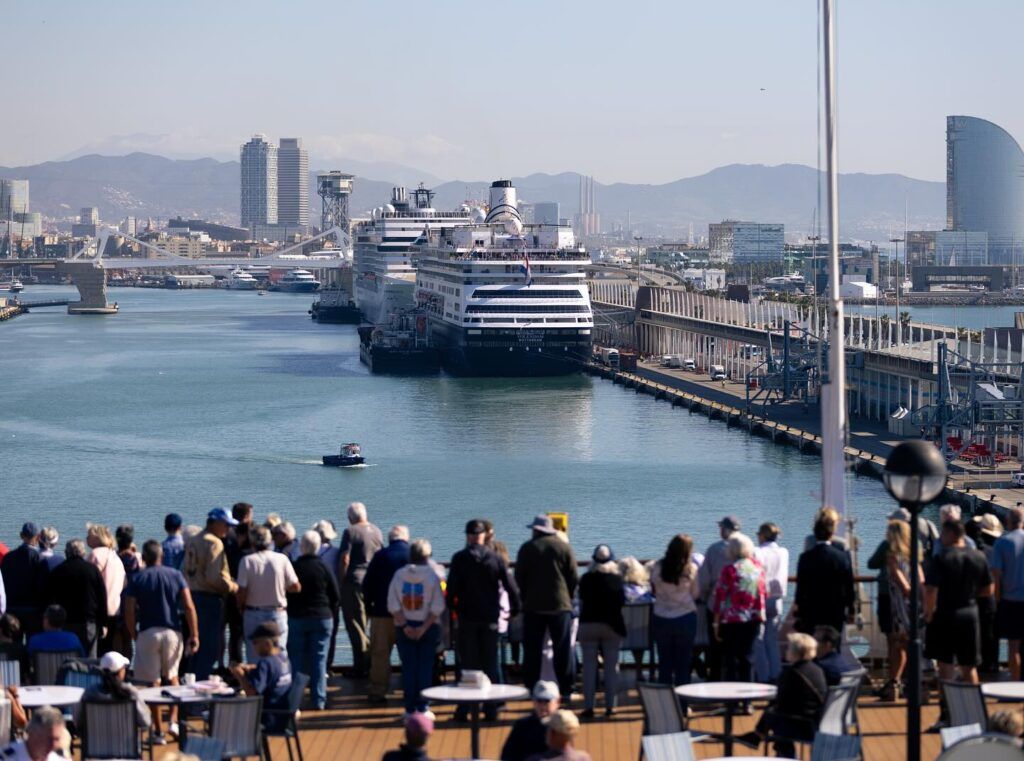 holland america grand voyage meetup barcelona