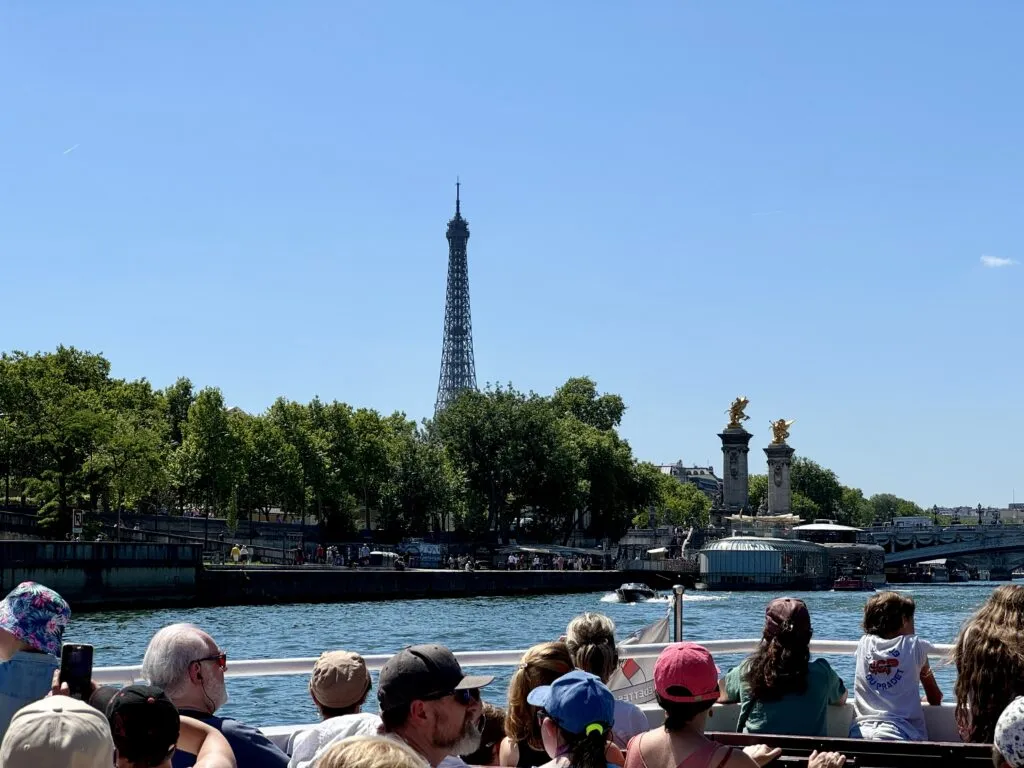 paris cruise port guide