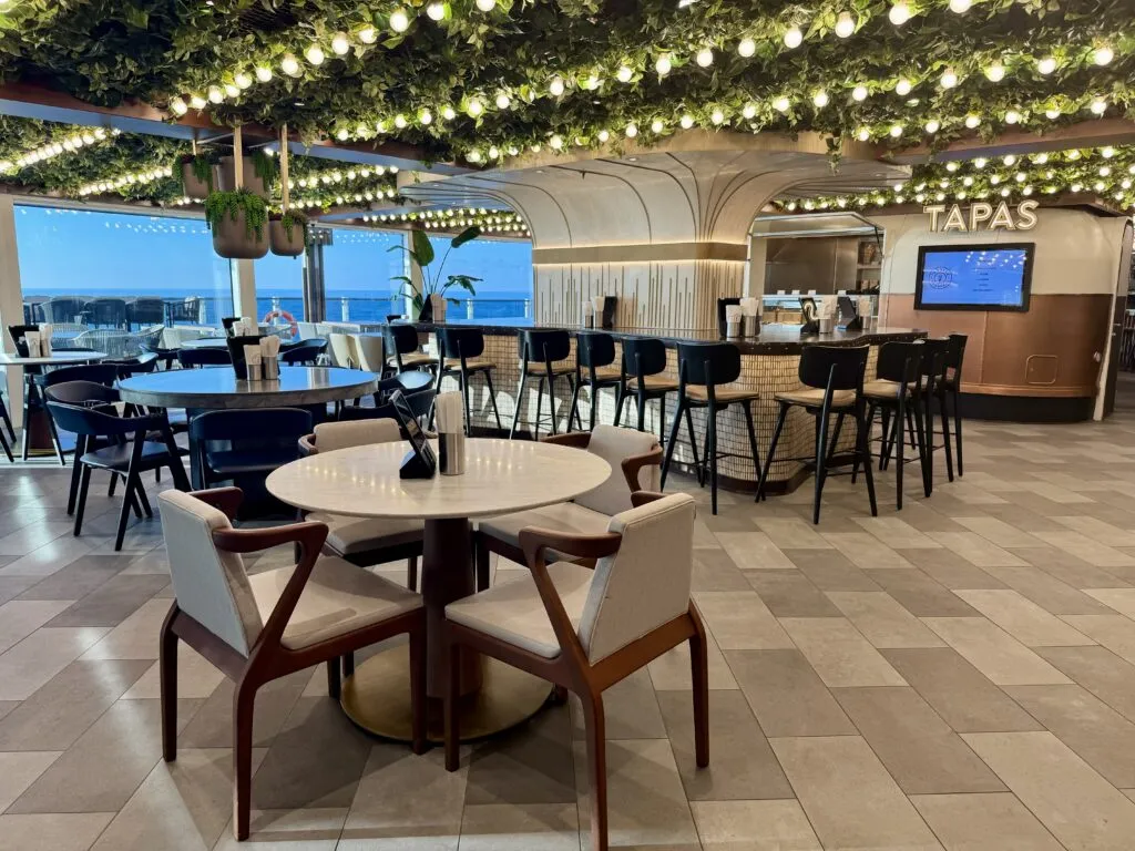 Norwegian Aqua restaurants