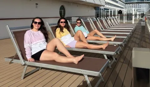 girls trip cruise tips featured photo
